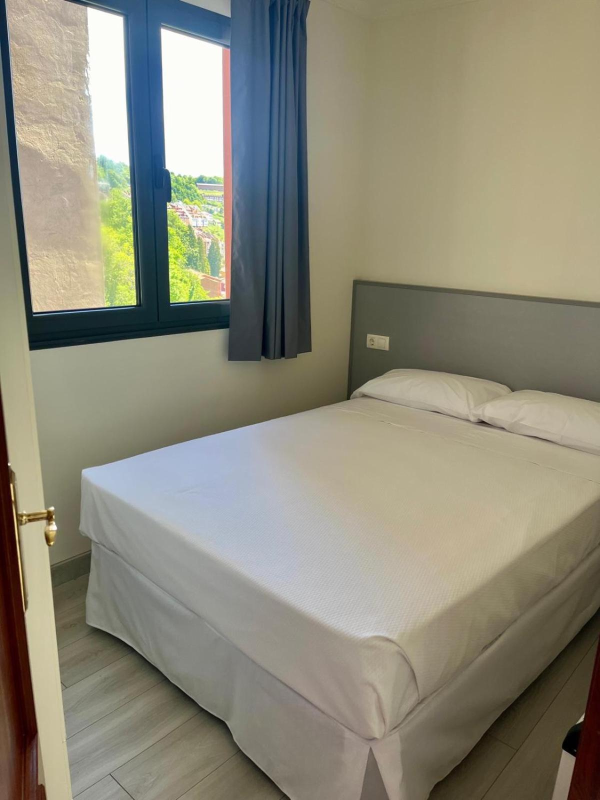 Apartamentos Turisticos Palacio De Meras Tineo Buitenkant foto